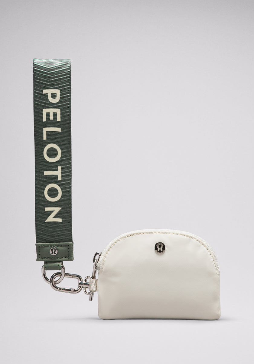 Outlet wristlet