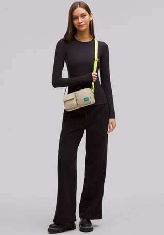 Multi-Pocket Crossbody Bag 2.5L