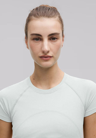 Swiftly Tech Cropped Short-Sleeve Shirt 2.0