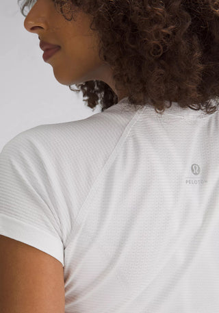 Swiftly Tech Cropped Short-Sleeve Shirt 2.0
