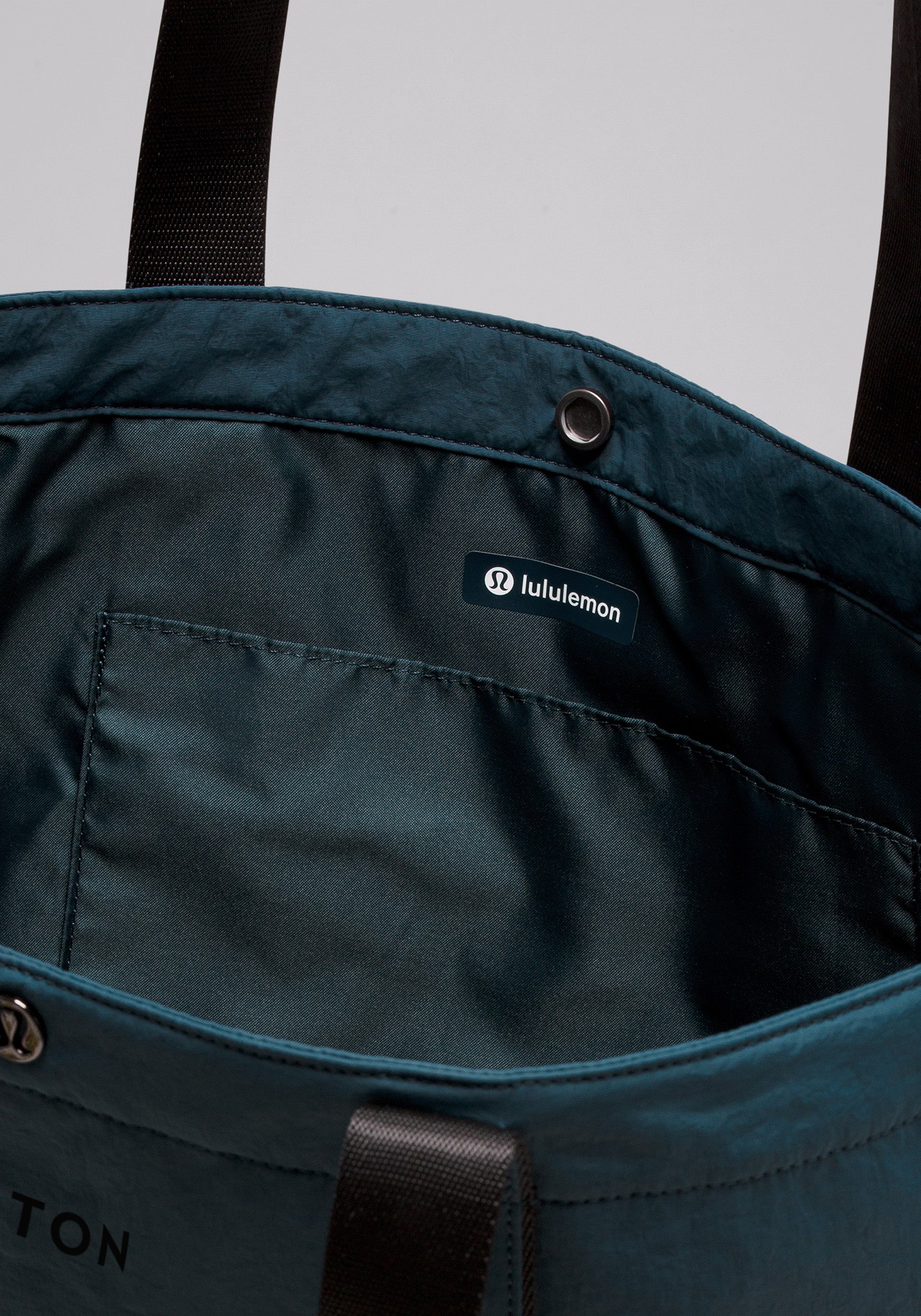 Daily Multi-Pocket Canvas Tote Bag 20L – Peloton Apparel