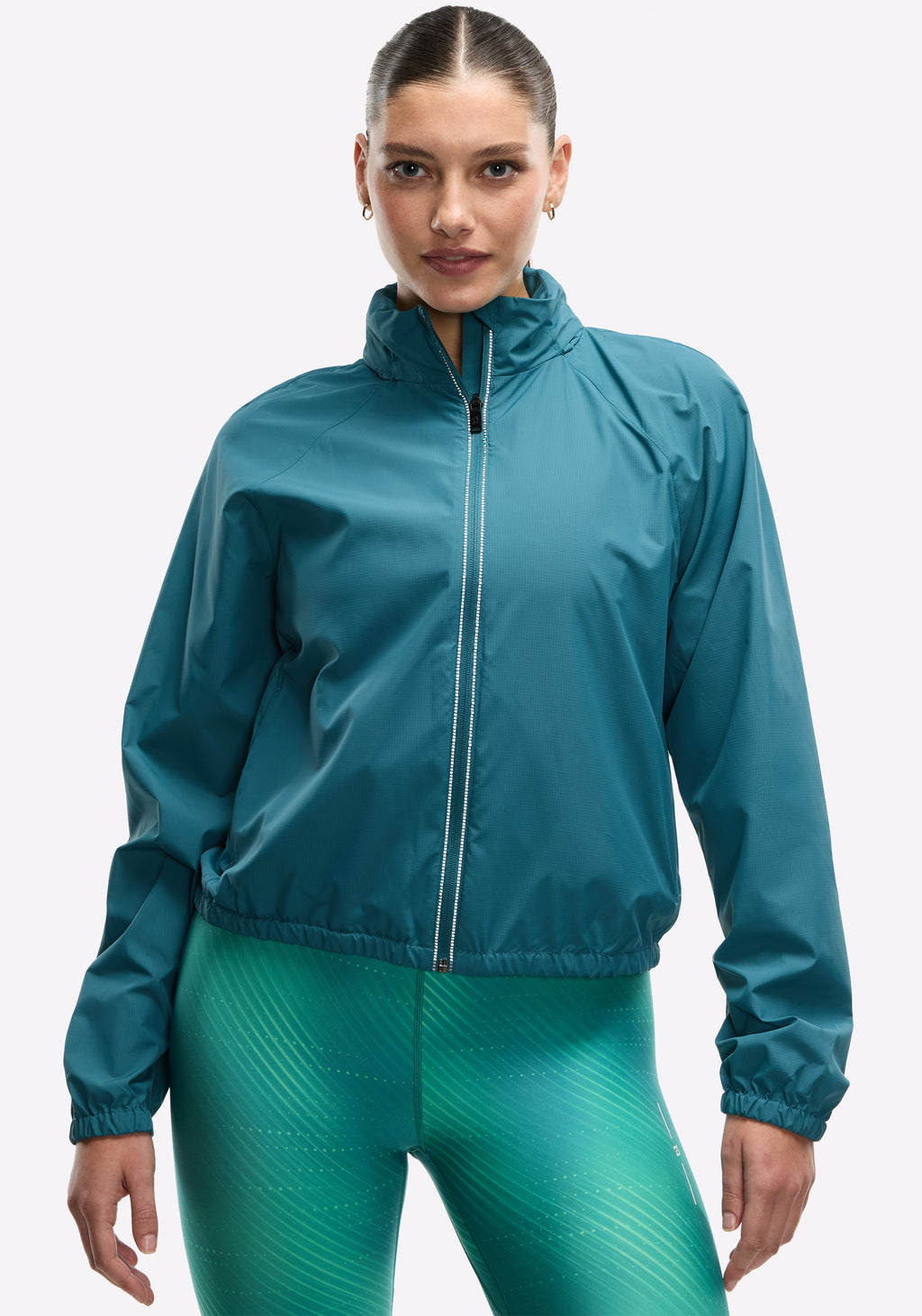 Shell Apparels Woven Seamed Run Shell – Peloton Apparel US
